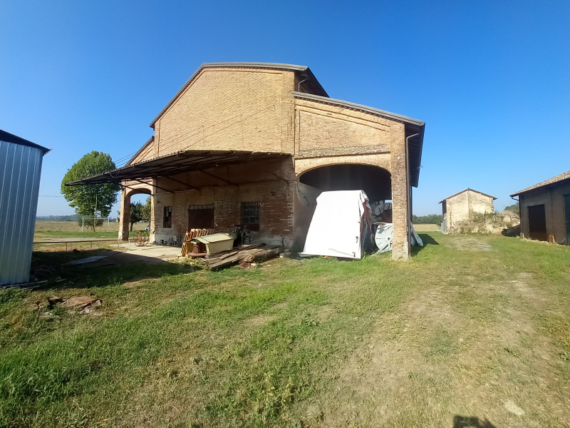 FONTANELLATO - PODERE AGRICOLO CON RESIDENZA ( 65 BIOLCHE ) - FO 433