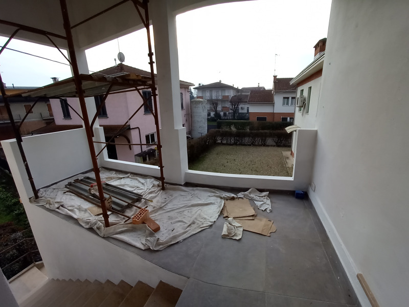 FONTANELLATO -  APPARTAMENTO RISTRUTTURATO A NUOVO CON INGRESSO INDIPENDENTE - FO 436