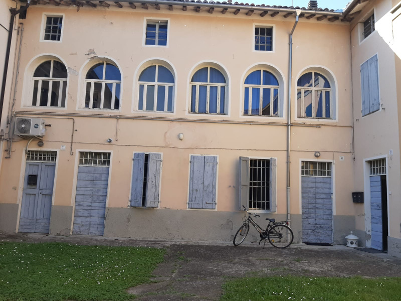FONTANELLATO - FABBRICATO TRIFAMILIARE IN CENTRO STORICO - FO 377