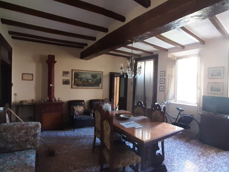 FONTANELLATO - FABBRICATO TRIFAMILIARE IN CENTRO STORICO - FO 377
