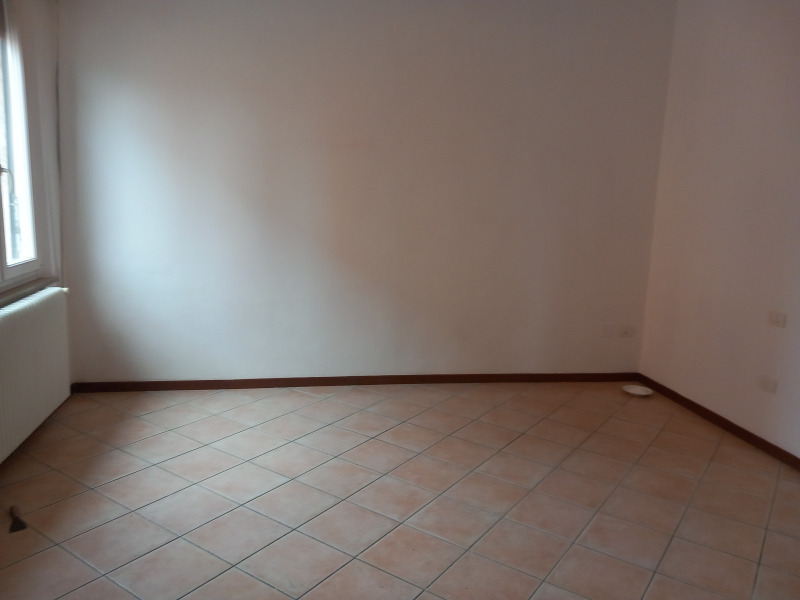 FONTANELLATO - APPARTAMENTO  CON INGRESSO INDIPENDENTE - FO 416
