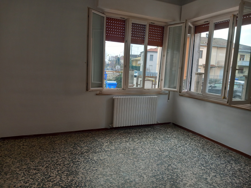 FONTANELLATO - APPARTAMENTO PIANO TERRA  CON INGRESSO INDIPENDENTE - FO 415