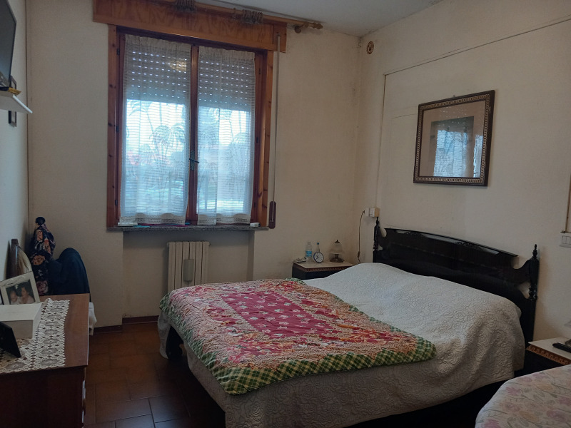 FONTANELLATO - CASA BIFAMILIARE INTERA CON AMPIO GIARDINO - FO 421