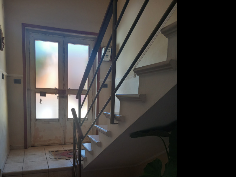 FONTANELLATO - CASA INDIPENDENTE SU 3 LATI CON AMPIO GIARDINO - FO 422