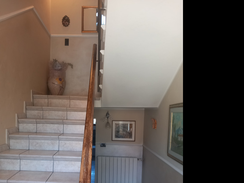 FONTANELLATO - CASA INDIPENDENTE SU 3 LATI CON AMPIO GIARDINO - FO 422