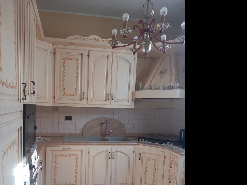 FONTANELLATO - CASA INDIPENDENTE SU 3 LATI CON AMPIO GIARDINO - FO 422