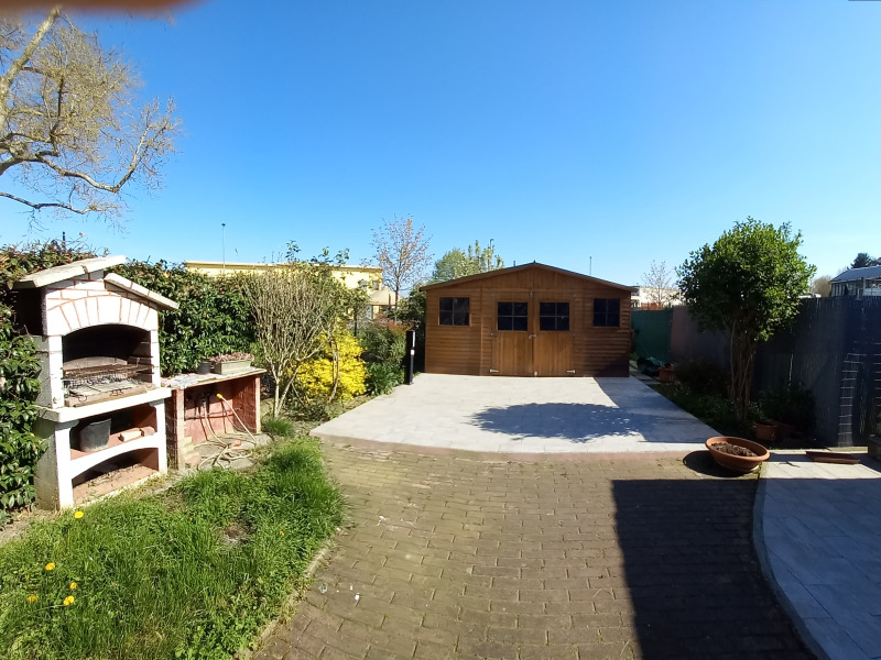 FONTANELLATO - APPARTAMENTO CON INGRESSO E AMPIO GIARDINO PRIVATO - FO 423