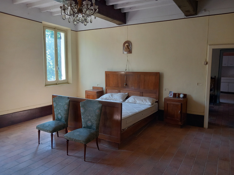 FONTEVIVO - APPARTAMENTO 200 MQ IN PIAZZA - FO 424