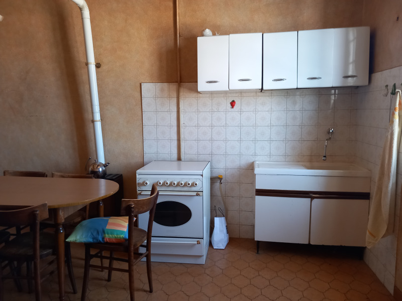 FONTEVIVO - APPARTAMENTO 200 MQ IN PIAZZA - FO 424